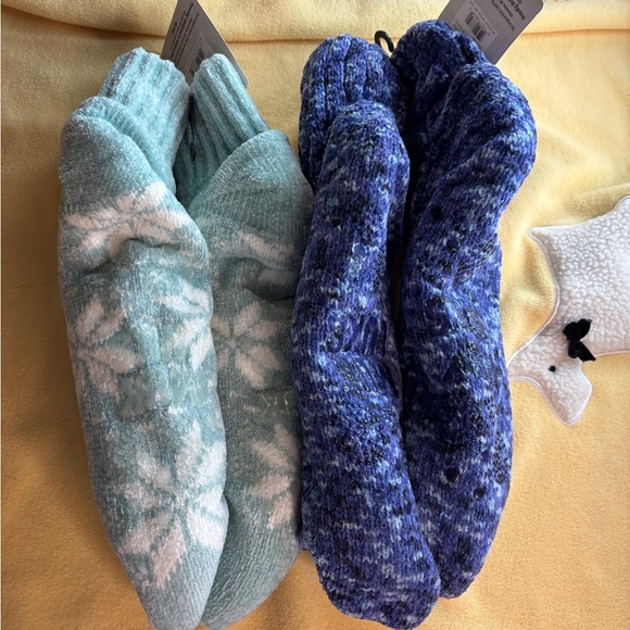 Sold Lot 2 Pairs Muk Luks Cabin Slipper Sock Women’s Socks Non Skid Lined 8-10 - Picture 4 of 7